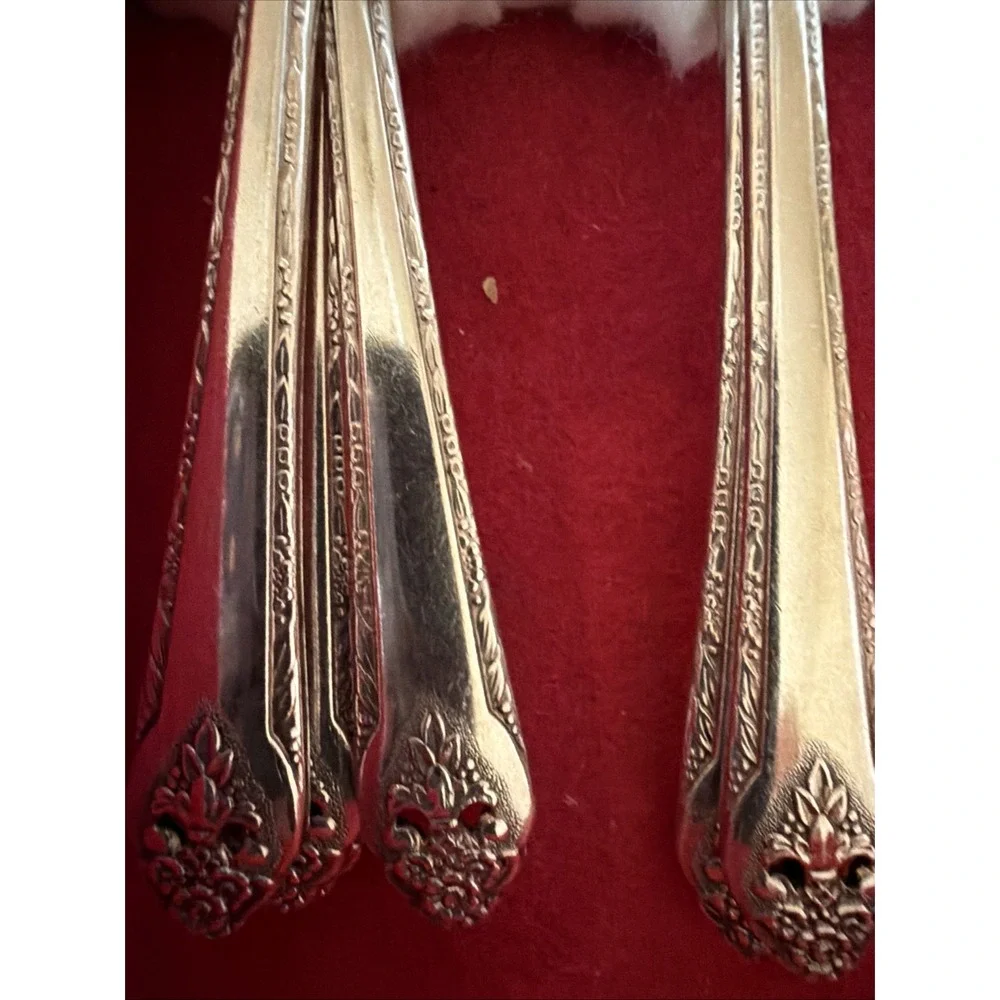 Holmes & Edwards Lovely Lady 1937 Silverplate Flatware 49 Piece Set + Box VTG